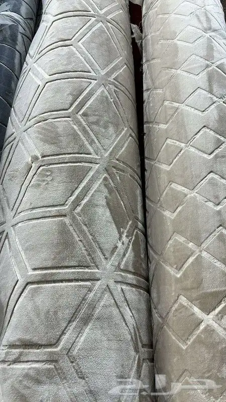 مفروشات وموكيت يوجد فينيل 3