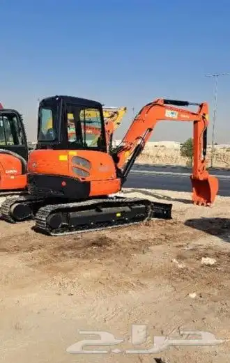 تأجير معدات ثقيله فوركلفت دينه ونش سيزرلفت مان لفت دقاق عمال 3