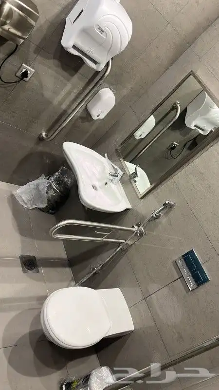 سباك وكهرباء وترميم كمل 0