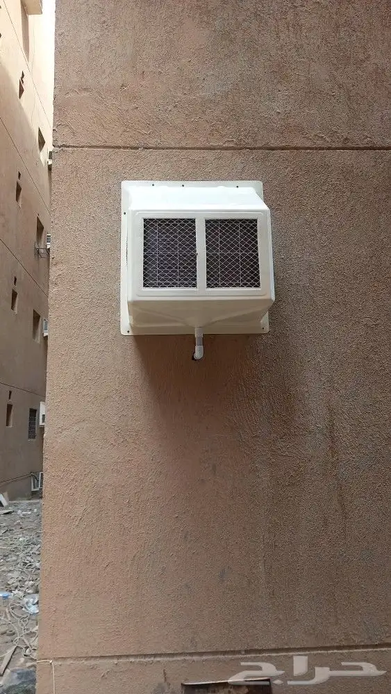 تركيب صندوق فيبر جلاس تركيب طارد الطيور 8