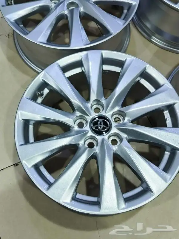 جنوط كامري مقاس 17 اصلي بلد ختم تويوتا موديل 2020 1