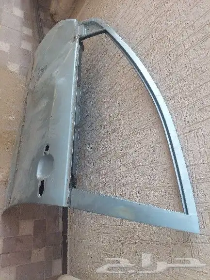 باب السواق كورلا موديل 2005 للبيع 5