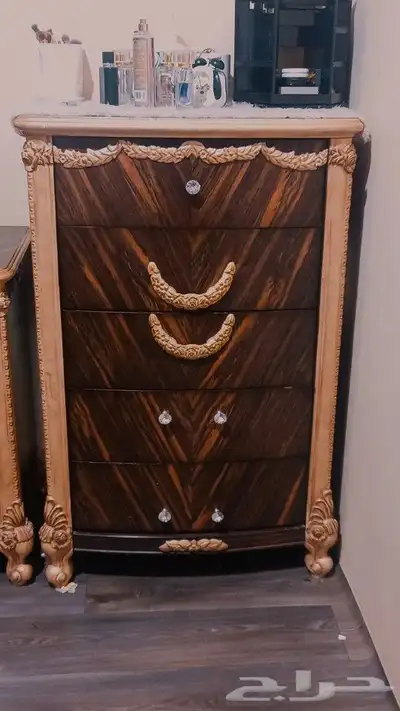 غرفة خشب قوية 4