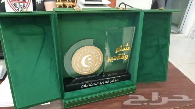 مطابع طباعة كروت وبروشورات واستكر اسوار مشاريع وطباعة ولوحات 6