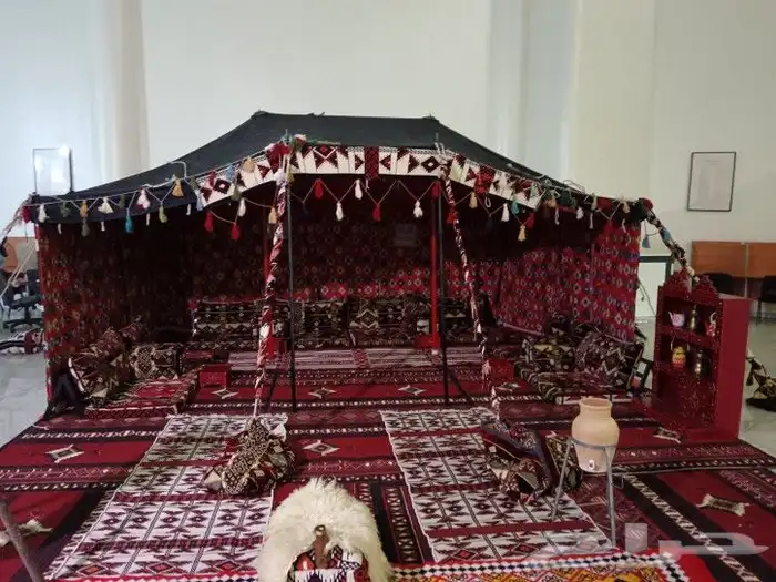 تأجير طاولات وكراسي وكنب وزل وسماعات ومكيفات ومخيمات 7