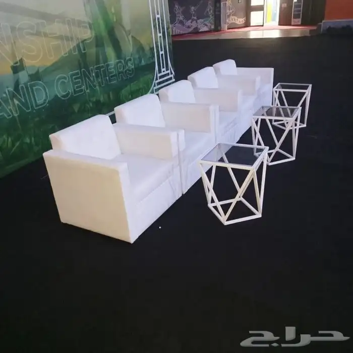 تأجير طاولات وكراسي وكنب وزل وسماعات ومكيفات ومخيمات 9
