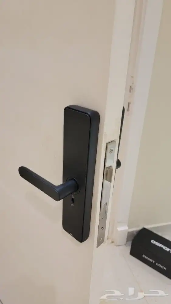 قفل باب ذكي الصناعة صيني الون اسود ضمان سنتين يركب على الحد 4