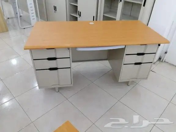 مكاتب حديد وخشب عدت مقاسات 1