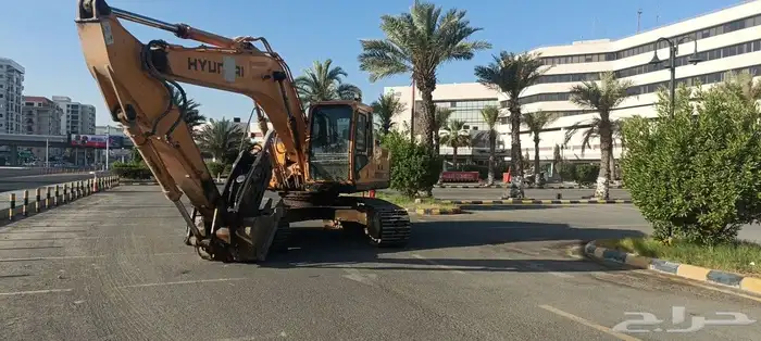 بوكلين للايجار اليومي والشهري حفر هدم تسوية قص 2