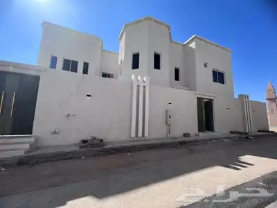 فيلا للبيع حي المطار 1