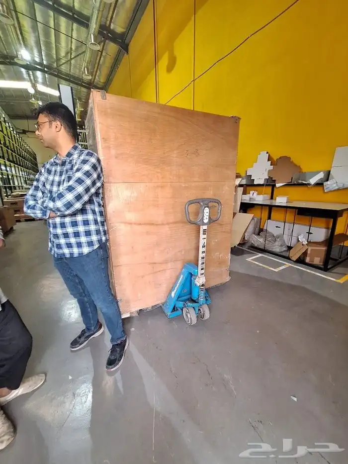 رافعه مقصيه كهربائية وديزل للإيجار . كرينات . رافعات. 2