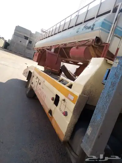 سطحة ونش لتركيب اللوحات واعمده الاناره ونقل السيارات إلى جمي 4