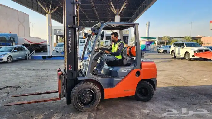 رافعه شوكيه للايجار 3طن 5طن 7طن 10طن فوركلفت forklift رافعات 4