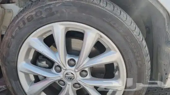 للبيع أم جي فايف mg5 مصدومة تشليح قطع غيار 3