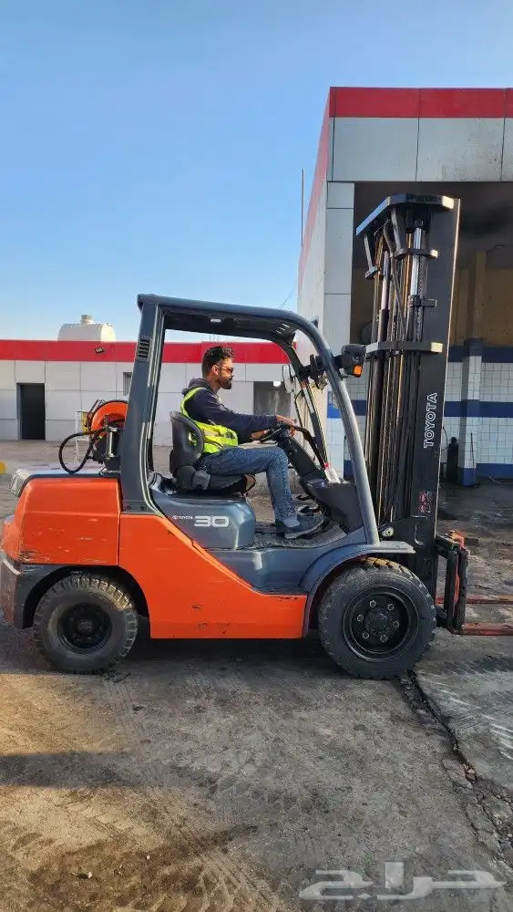 رافعه شوكيه للايجار 3طن 5طن 7طن 10طن فوركلفت forklift رافعات 3