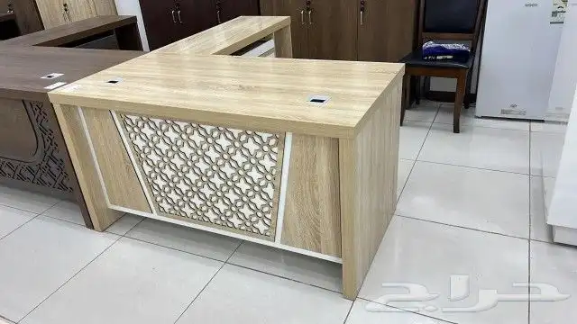 أثاث. أثاث مكتبي . مكاتب . طاولات . كراسي . بارتشن 33