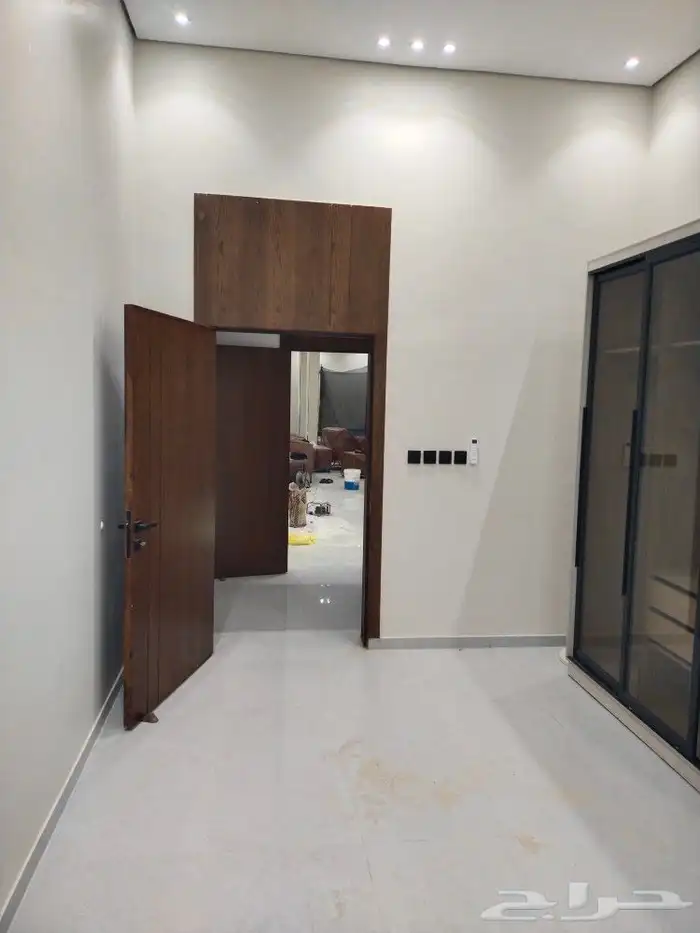 انا معلم بوية دهانات باكستانئ داخلي و خارجي شغل ذي مهندسي 1