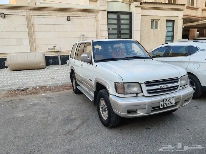 ايسوزو تروبر - 2003 بنزين 1