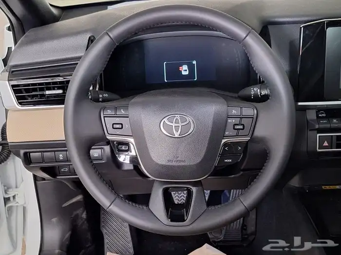 تويوتا كامرى اى بلس هايبرد 2025 9