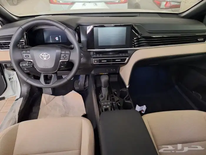 تويوتا كامرى اى بلس هايبرد 2025 7