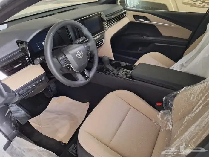 تويوتا كامرى اى بلس هايبرد 2025 3