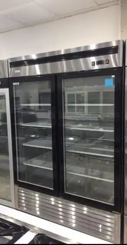 ثلاجات و فريزرات باب زجاج أحجام مختلفة 8