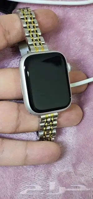 Apple watch s rie 8 .. 45mm .. price 900sar 1