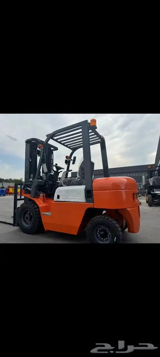 ايجار رفعات شوكيه فور كليفت بنوعهن اكبر طن اسفر طن متواجد 1