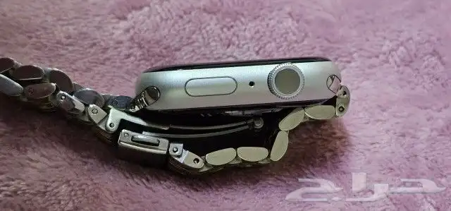 Apple watch s rie 8 .. 45mm .. price 900sar 3