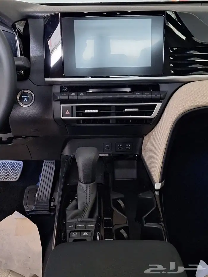 تويوتا كامرى اى بلس هايبرد 2025 8