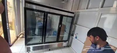 ثلاجات و فريزرات باب زجاج أحجام مختلفة 9