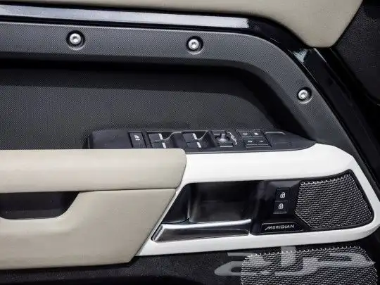 لاند روفر ديفيندر Land Rover Defender 110 SUV موديل 2023 23