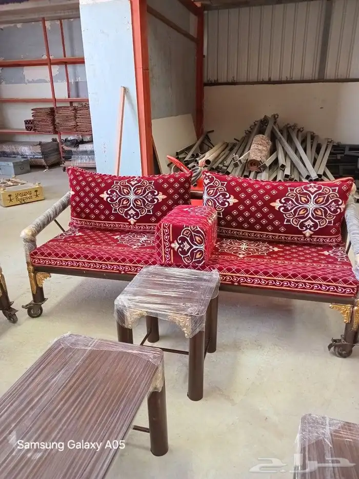 كراسي وطاولات 4