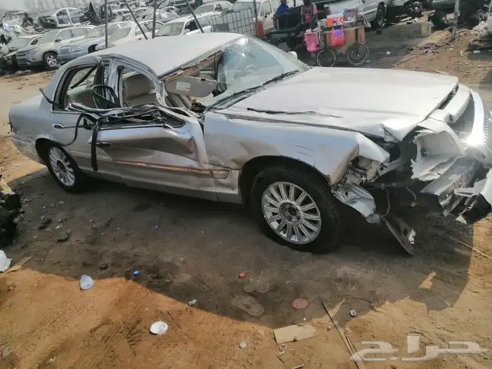 فورد 2010 مصدوم مكينه قير دفرنس شرط للبيع قطع غيار فقط 3