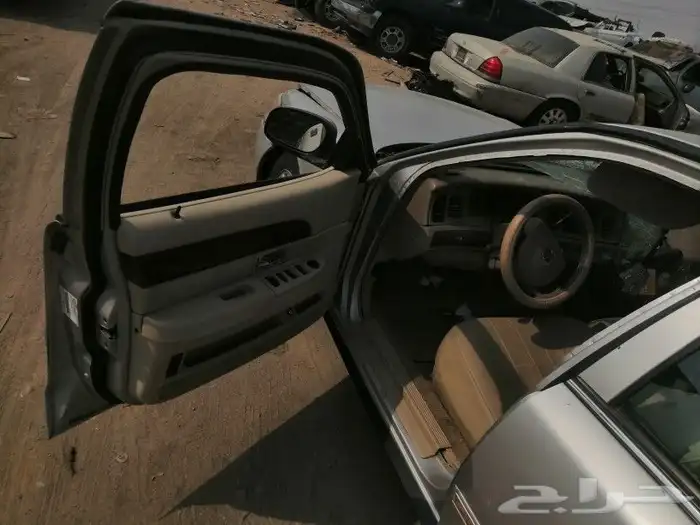 فورد 2010 مصدوم مكينه قير دفرنس شرط للبيع قطع غيار فقط 5