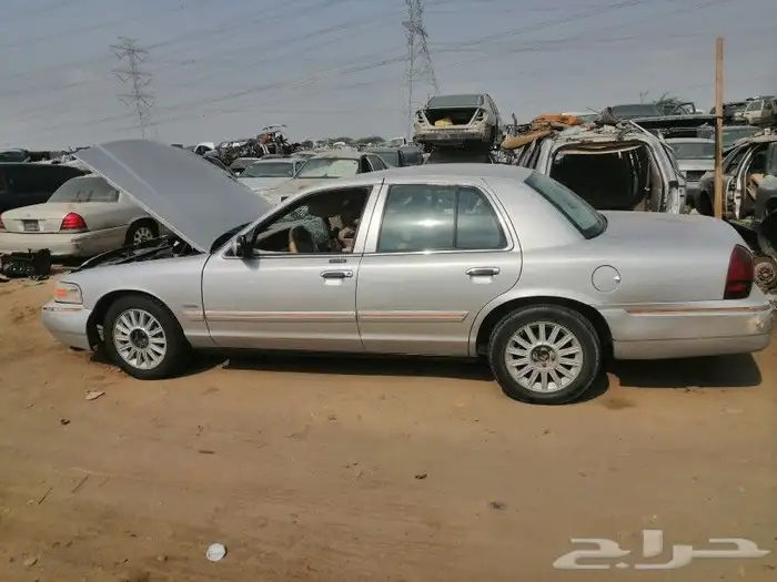 فورد 2010 مصدوم مكينه قير دفرنس شرط للبيع قطع غيار فقط 1