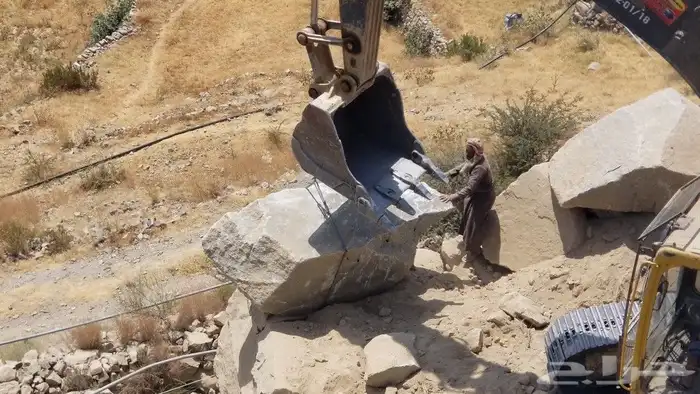 مقاول ومعلم حجر كبير بكلين الجوال 8