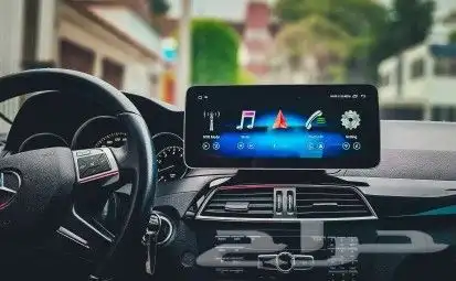 شاشة مرسيدس C200 1