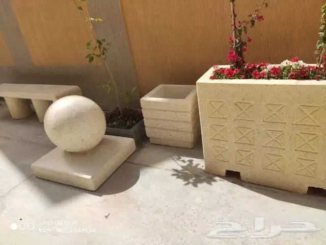 حواجز خرسانيه وقواعد اعمده ومناهل ومستلزمات حدائق 27