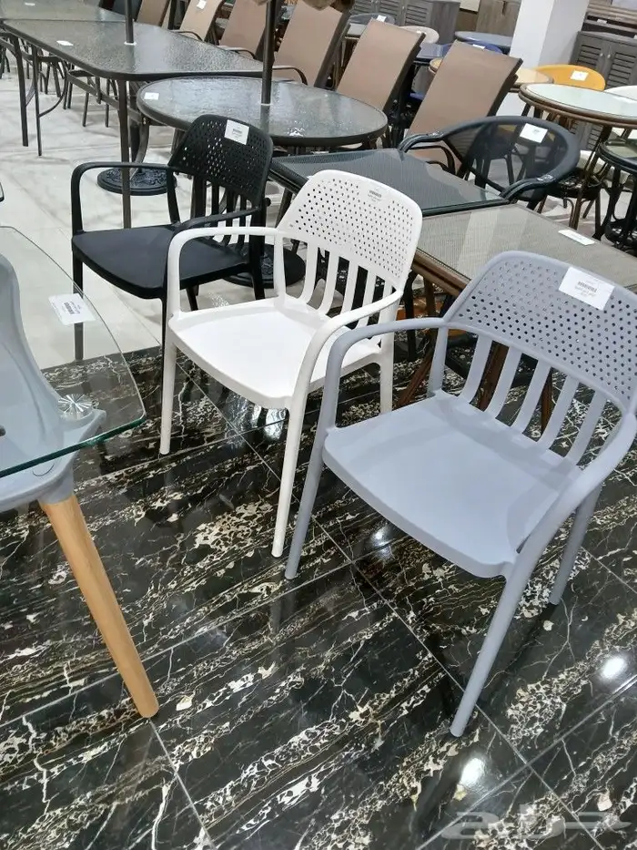 طاولات وكراسي خارجيه فايبر 3