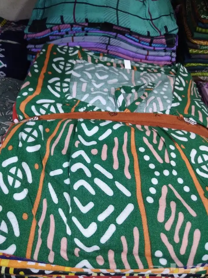 قمصان روز نسائية 2