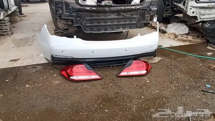 صدام جنسس g70 واسطبات خلفيه 2019 -2020 اصلي 0