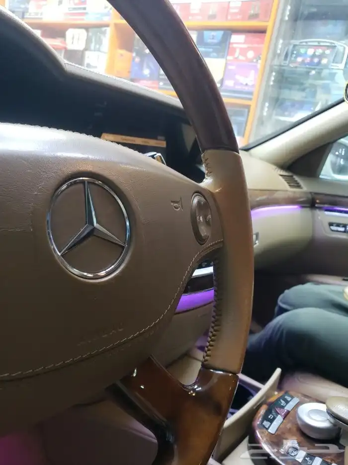 تاركيب الانارات اداخليه لمرسيداس بانو راما كما يوجد لجميع 5