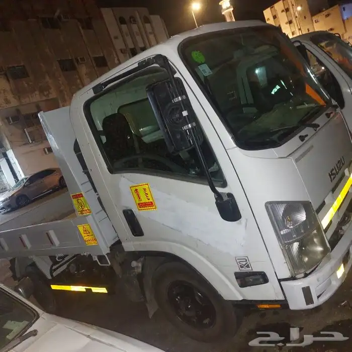 قلاب للايجار اليومي والشهري مع السائق ونقل مواد البناء 0