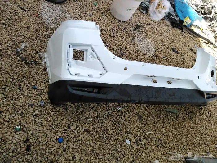 يوجد لدينا قطع تيوتا رايز (صدامات رفارف  شمعات) 3