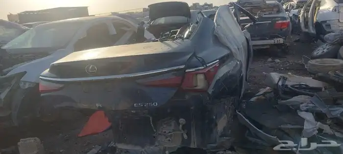 قطع غيار لكزس ES 2020 20