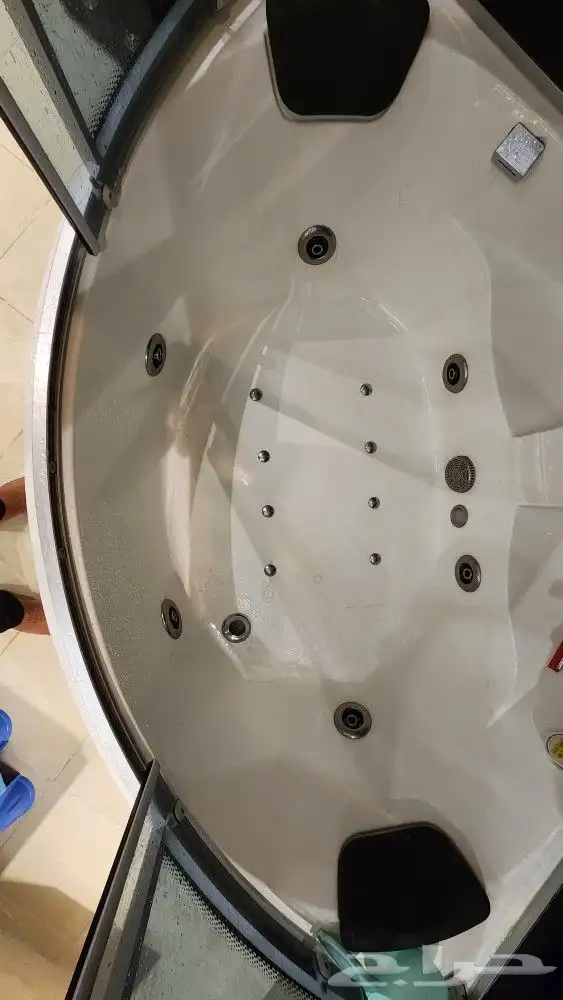 جاكوزي و ساونا و مروش سعر الشراء 5000 للبيع 1200 0