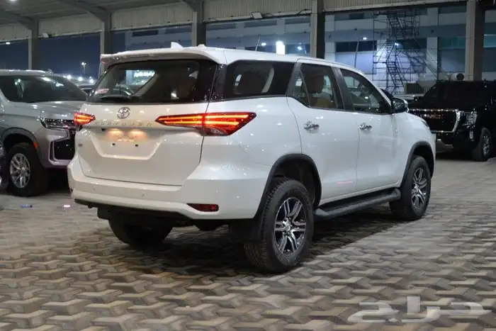 تويوتا فورشنر GX 2024بدون دبل بنزين السعر 116000 4