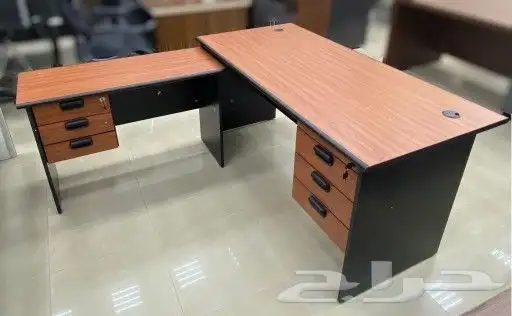 مكاتب 18