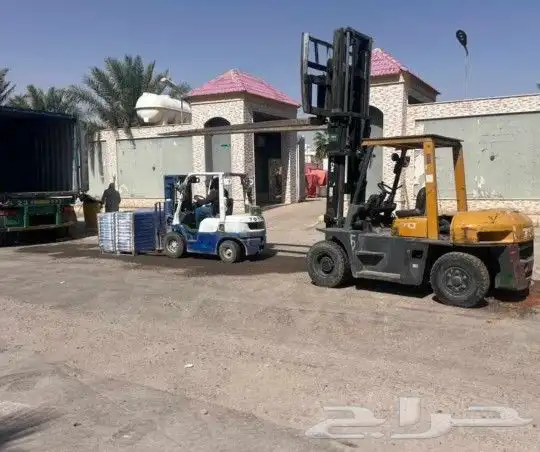 رافعه شوكيه تحميل وتنزيل للتأجير مشاوي بجميع الاطنان10طن3طن 1